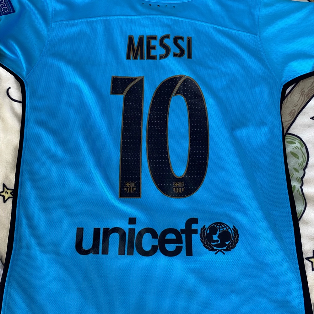 Messi Barcelona soccer Nike Jersey 💓pre loved for kids